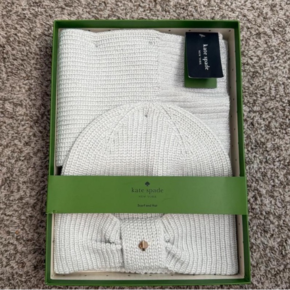 Kate Spade White Scarf and Hat Set New. In Box